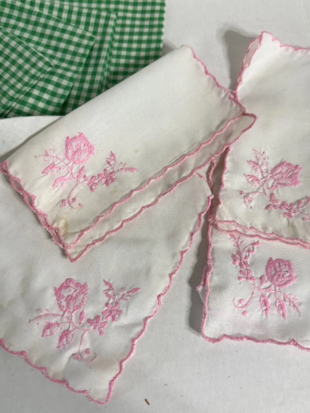 Vintage Strawberry Print Green Gingham Napkins Set 12 Lightweight Square Pink